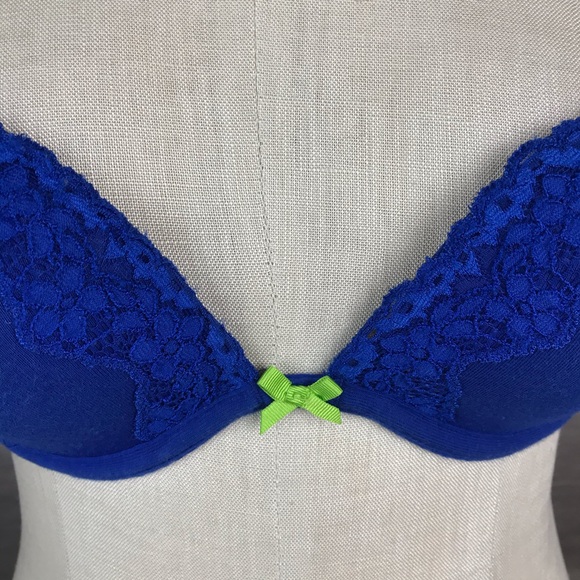 Gilly Hicks Women’s Push Em Up Plunge Bra - Picture 2 of 7